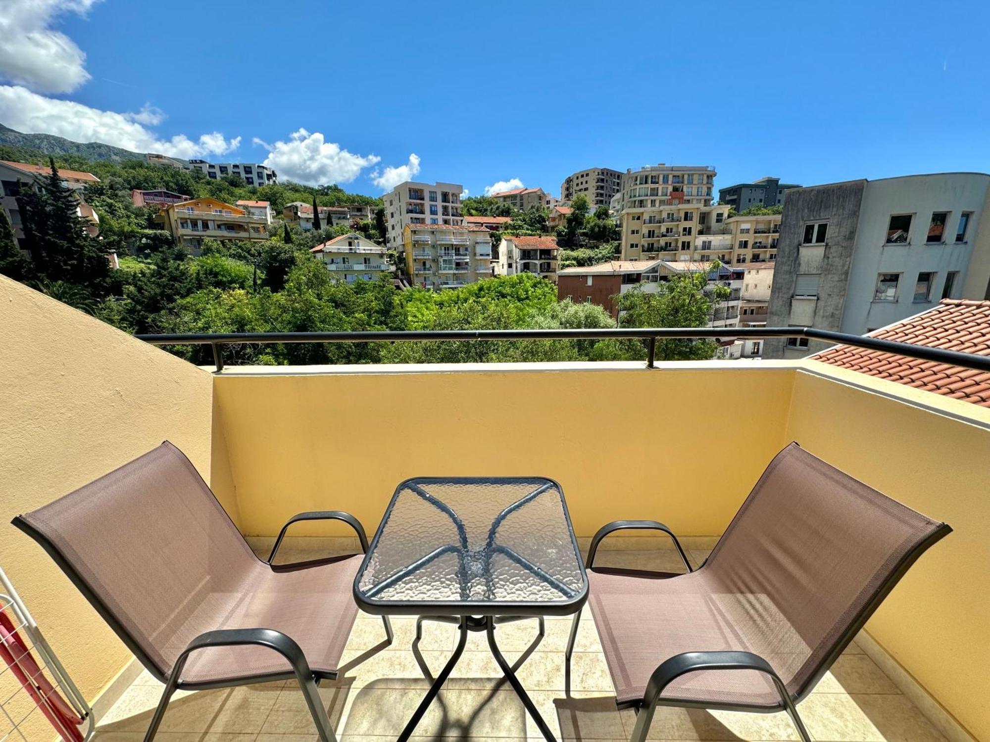 For-A Apartmani Bečići Kültér fotó